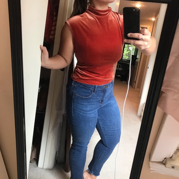 The Limited Tops - Fashion turtle neck EUC